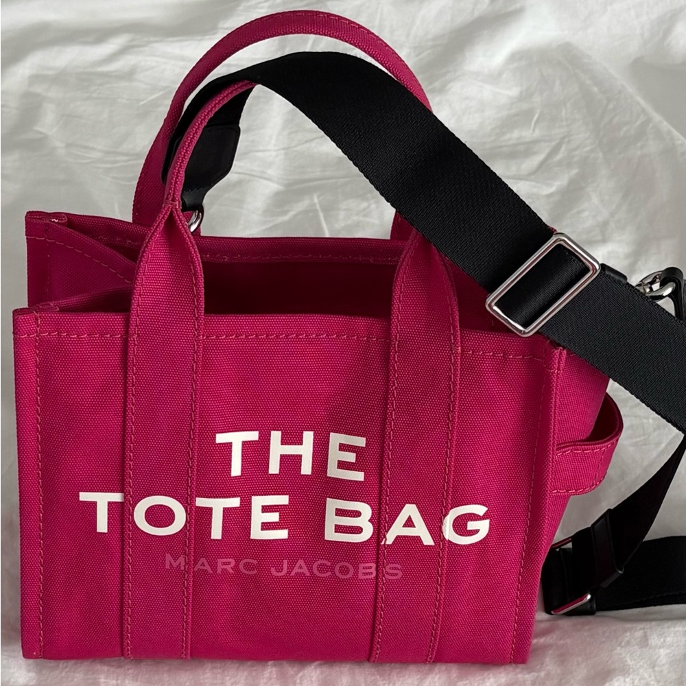 Marc Jacobs Small The Tote Bag in Raspberry Pink